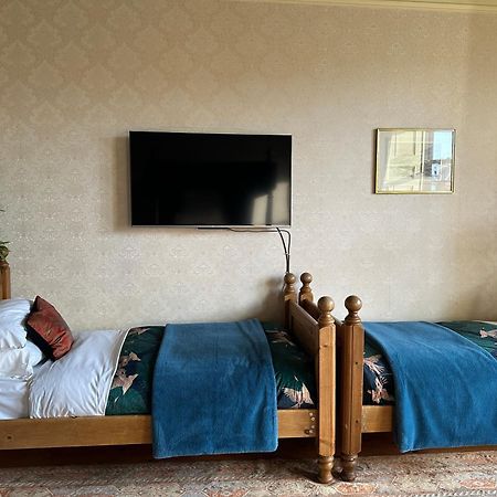 Rosehall Hotel EDI Kültér fotó