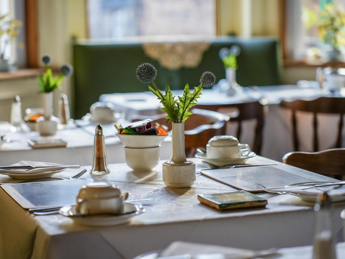 Rosehall Hotel EDI Kültér fotó