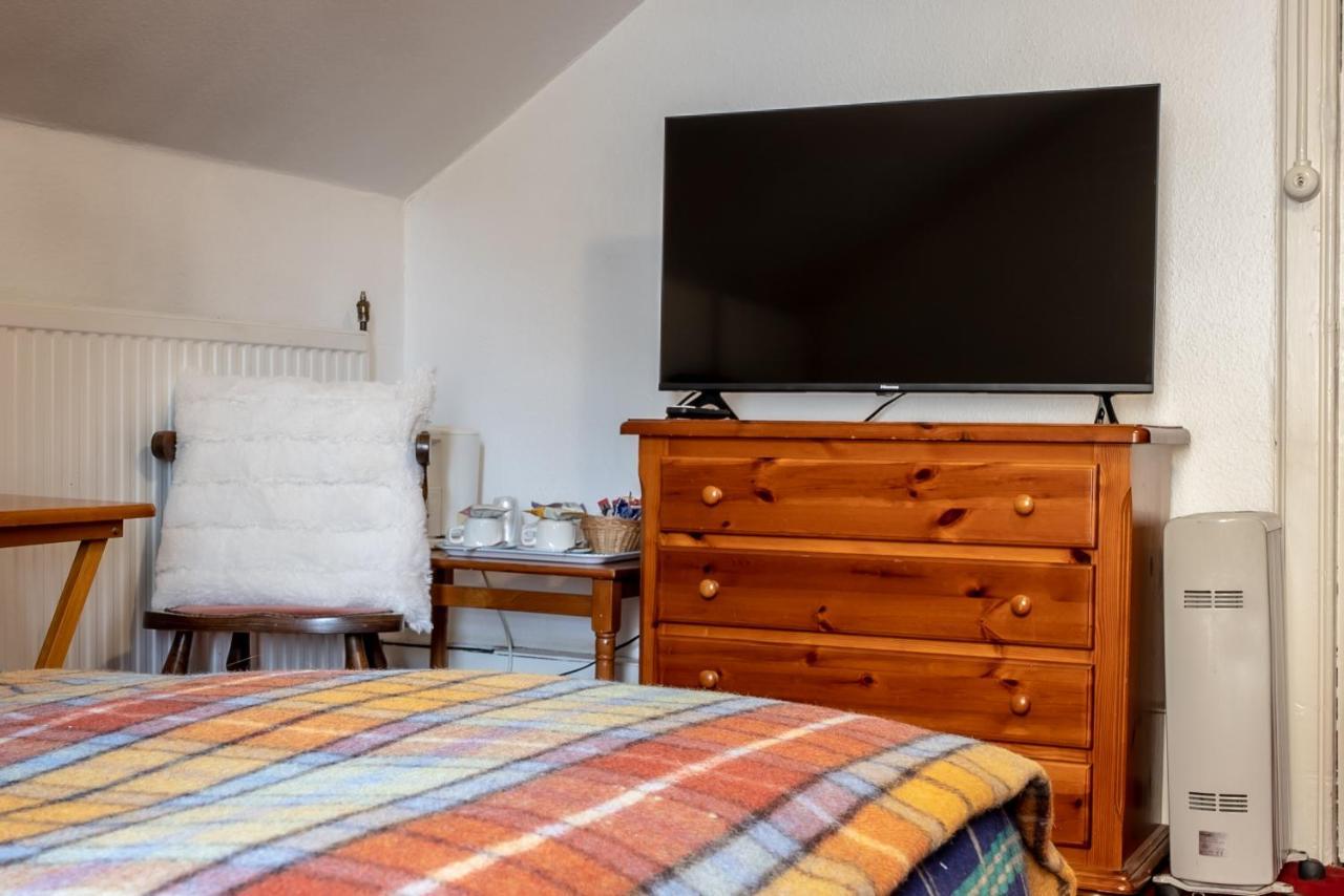 Rosehall Hotel EDI Kültér fotó