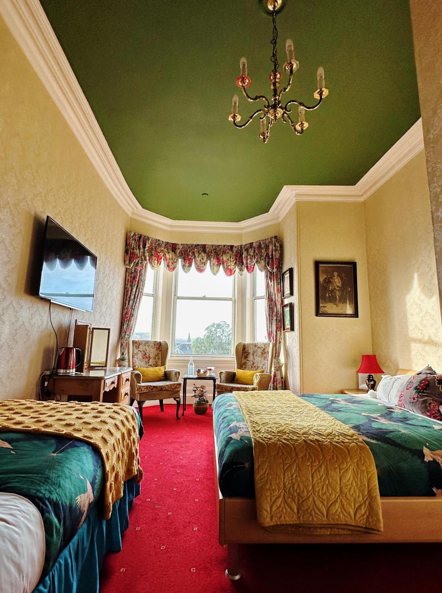 Rosehall Hotel EDI Kültér fotó