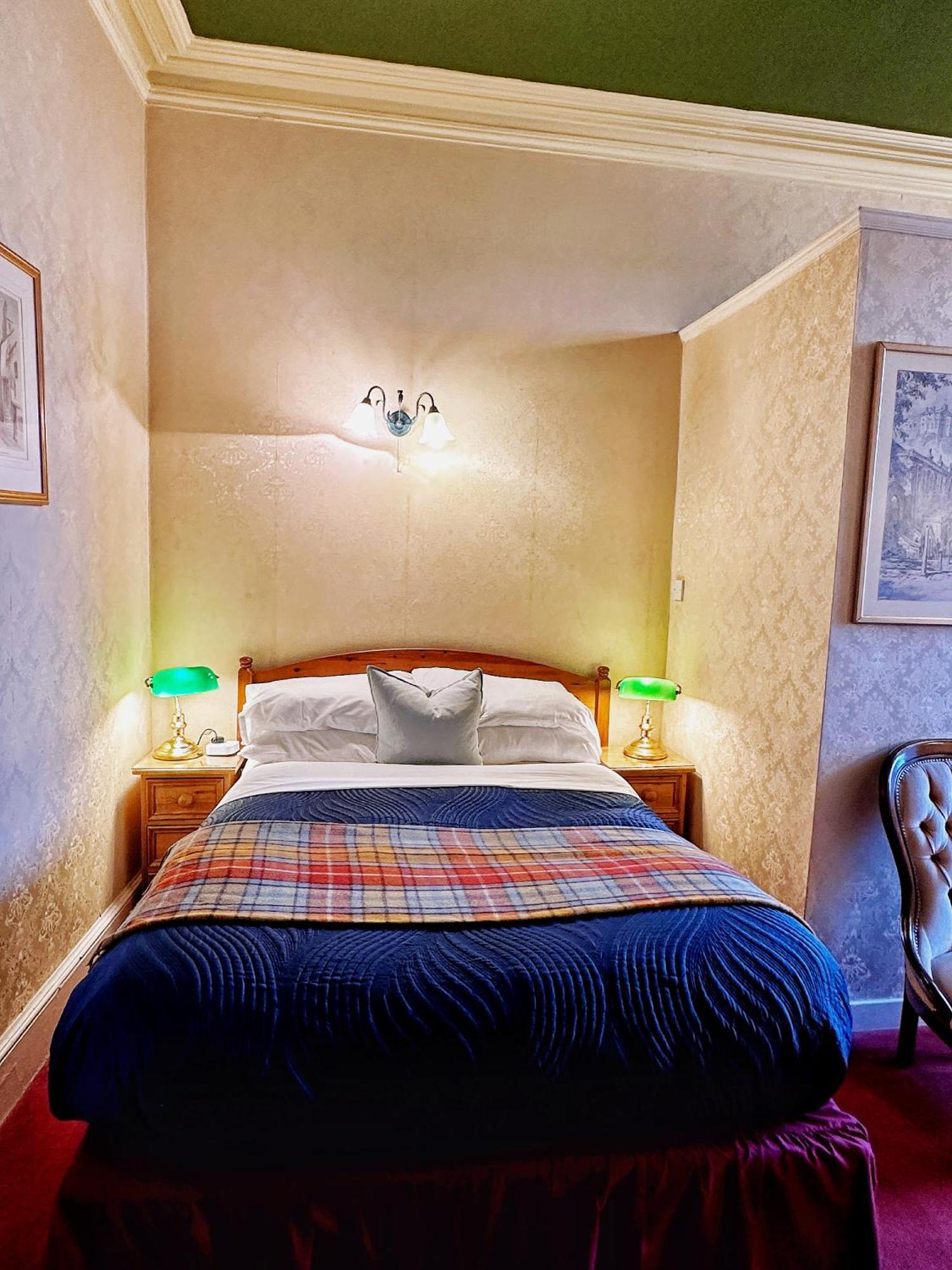 Rosehall Hotel EDI Kültér fotó