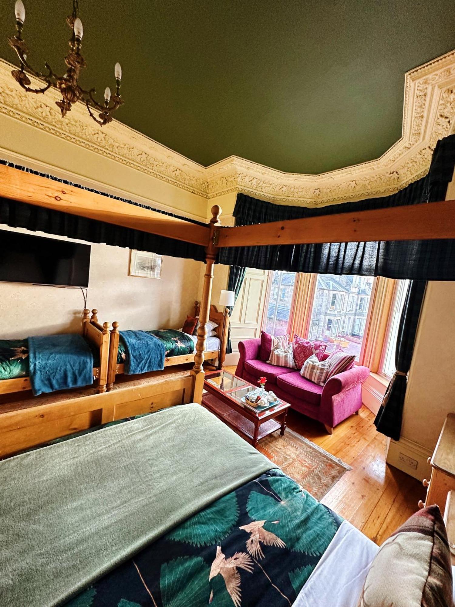 Rosehall Hotel EDI Kültér fotó
