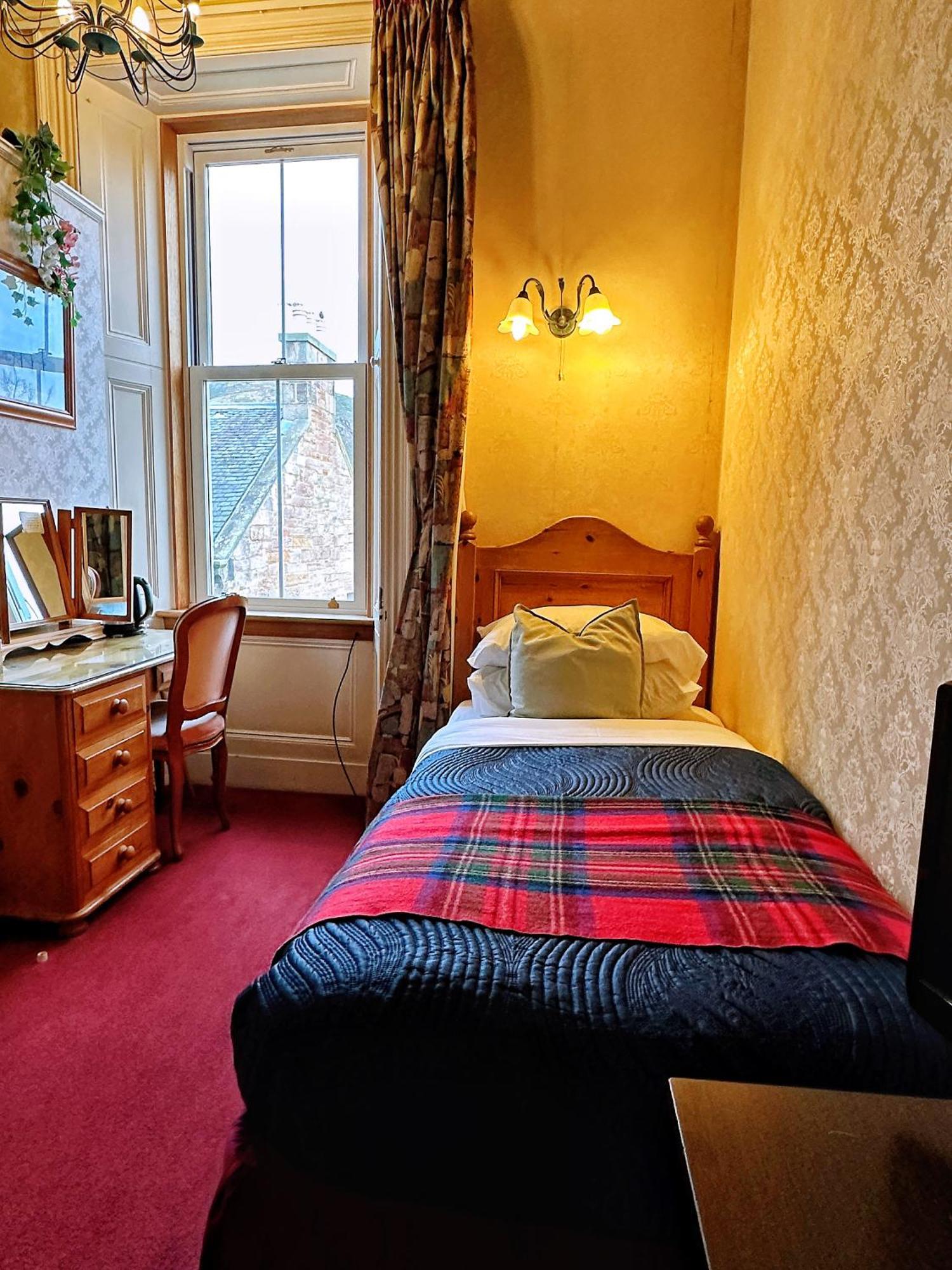 Rosehall Hotel EDI Kültér fotó