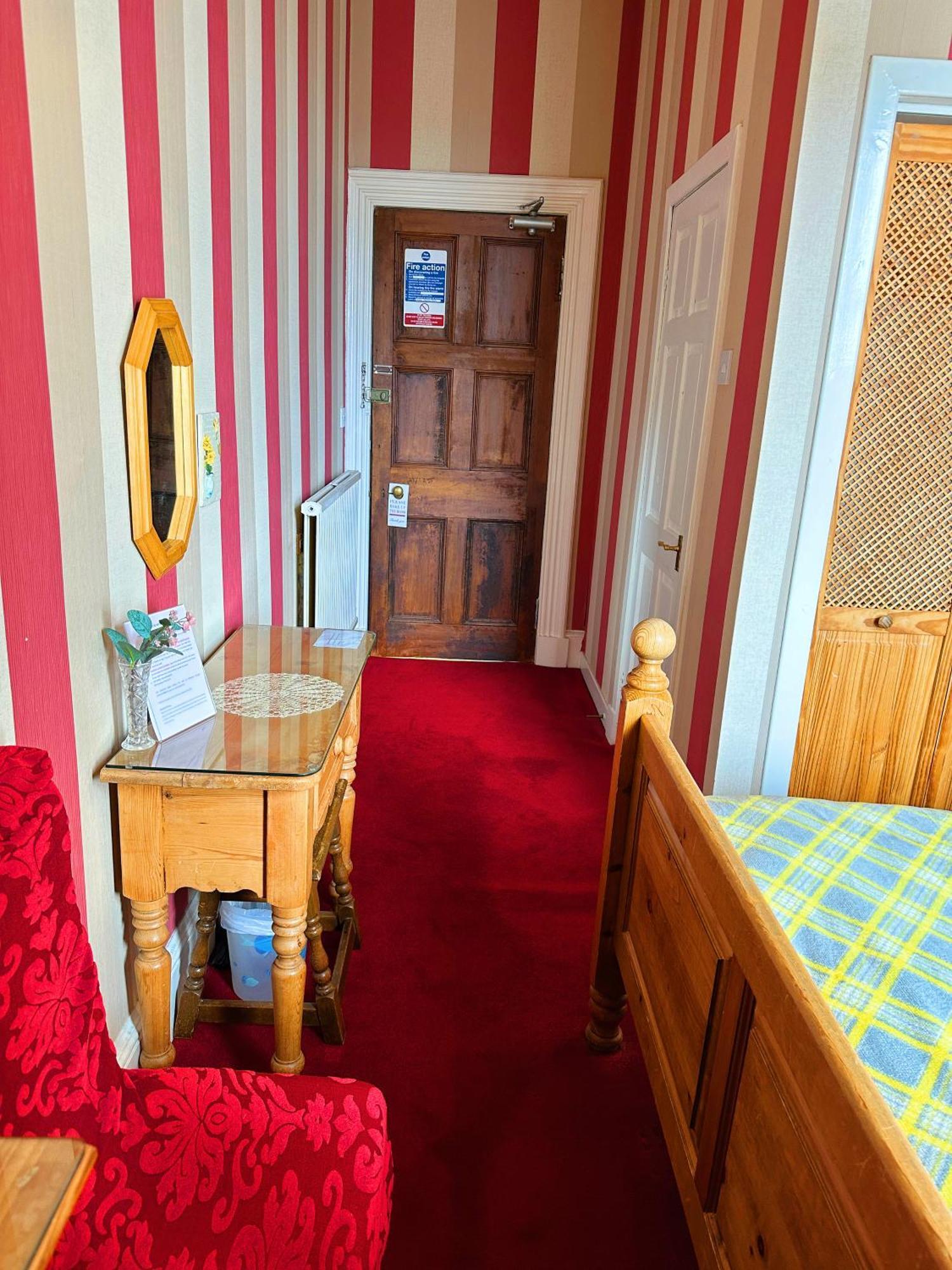 Rosehall Hotel EDI Kültér fotó