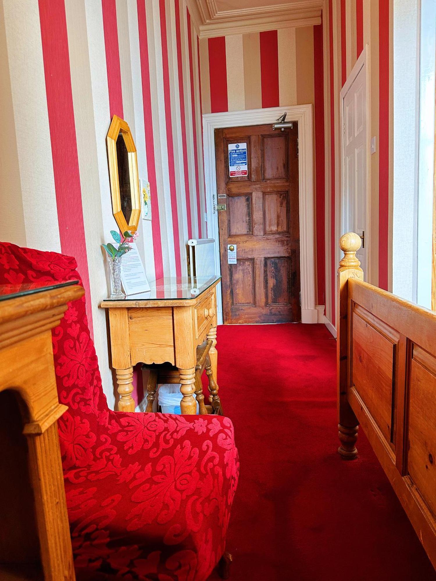 Rosehall Hotel EDI Kültér fotó