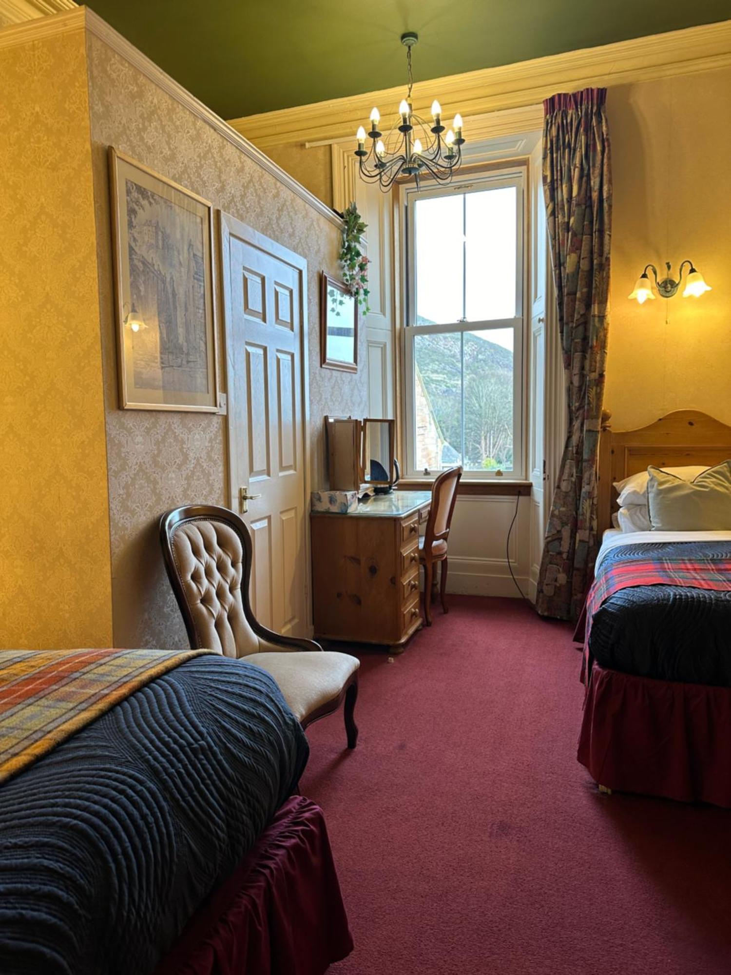 Rosehall Hotel EDI Kültér fotó