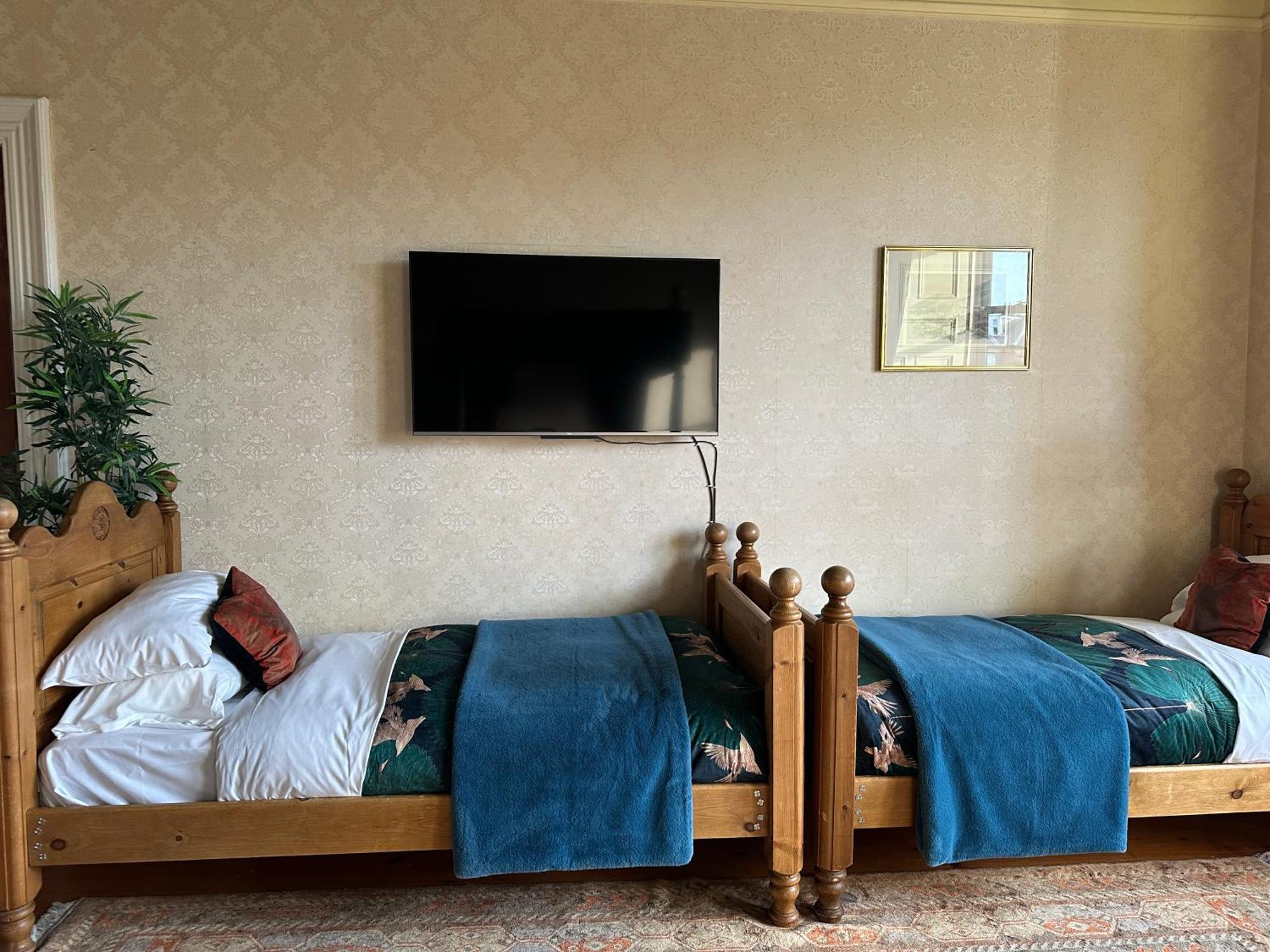 Rosehall Hotel EDI Kültér fotó