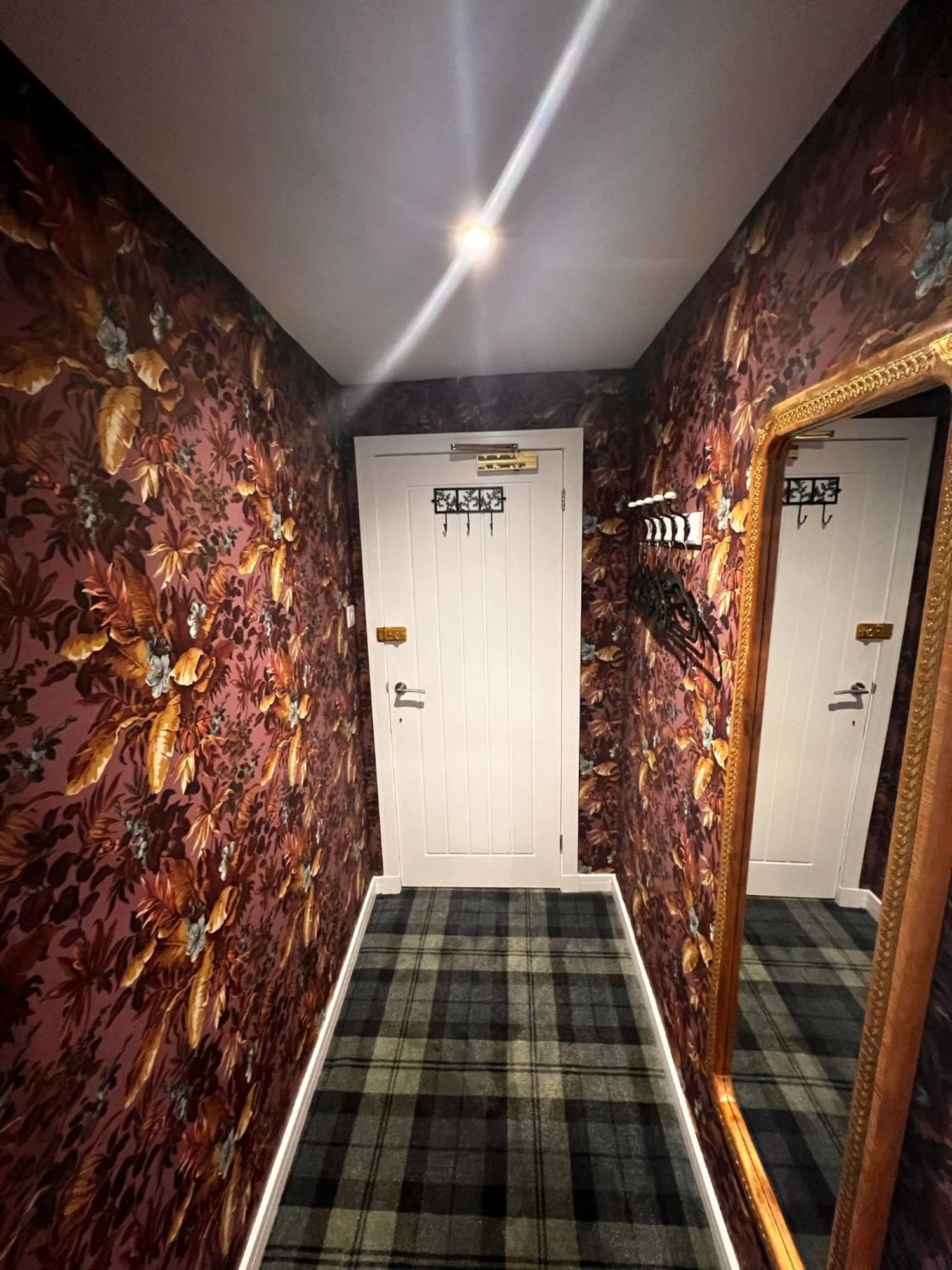 Rosehall Hotel EDI Kültér fotó
