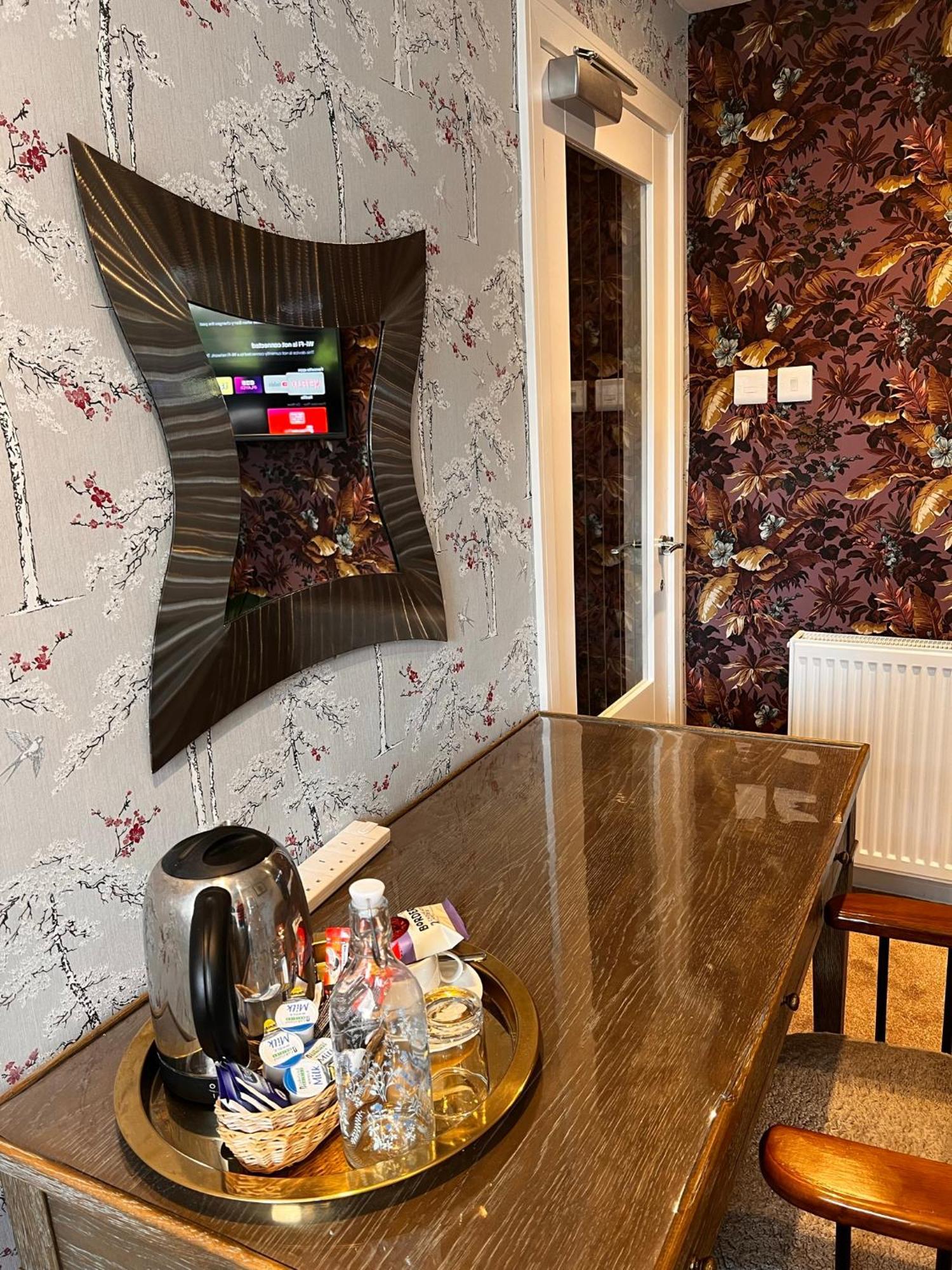 Rosehall Hotel EDI Kültér fotó